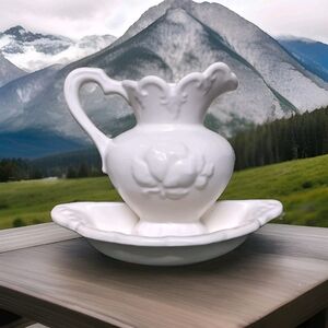 Vintage Camark Pottery White Pitcher & Basin Wall Pocket Planter USA